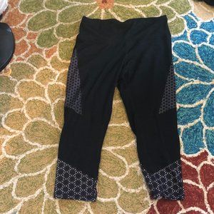 Black Capri Sport Leggings with White Design